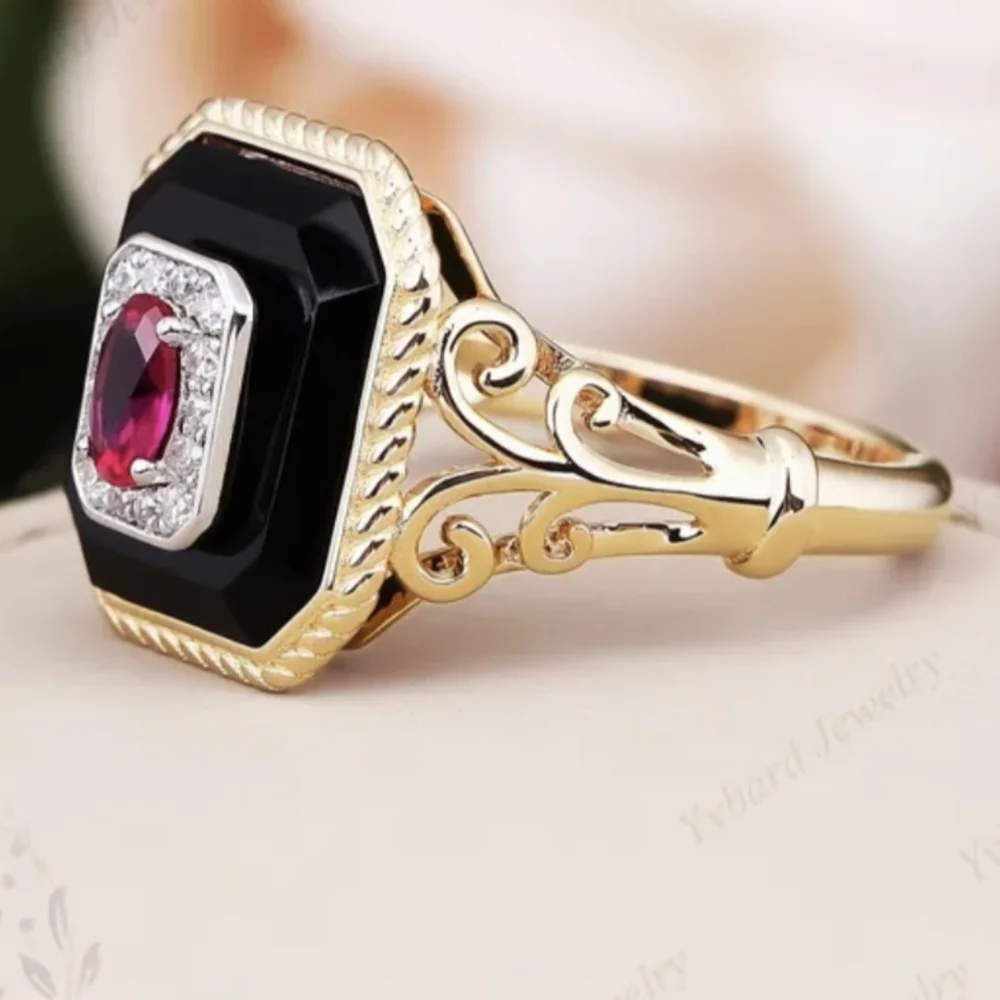 Onyx Base Red & Clear Zirconia Stones RingArt Decor Gold Oblong Style Sz 6 NWT